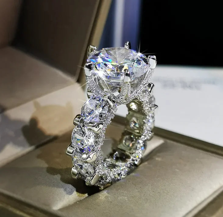 European and American Noble Princess Diamond Ring